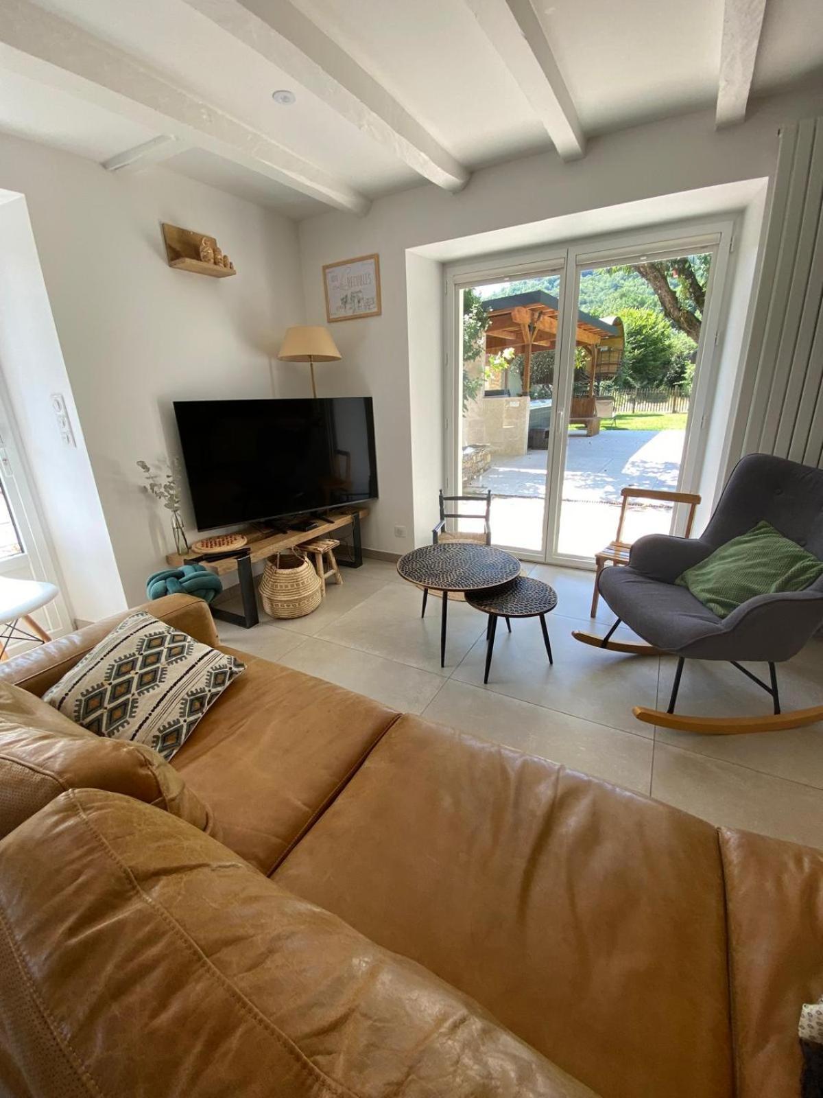 Gite Le Recoules Villa Espalion Eksteriør billede
